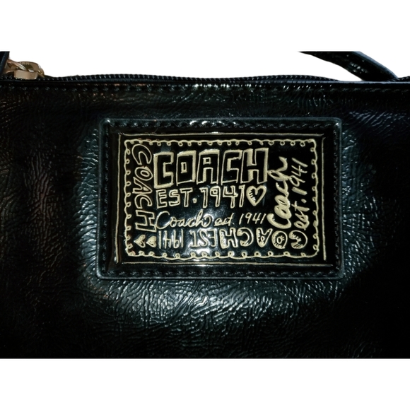 Coach Poppy Black Patent Leather Wristlet EUC - Picture 2 of 4